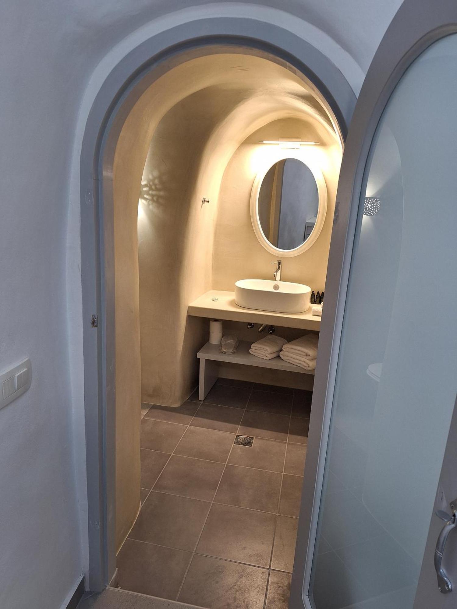 Anamnesis City Spa Тира Экстерьер фото